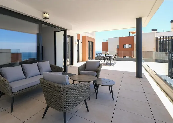 Modern Apartment-Sea View